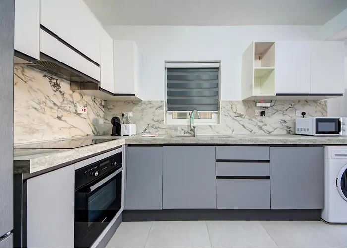 Appartement Seafront With Private Terrace In Marsascala By 360 Estates